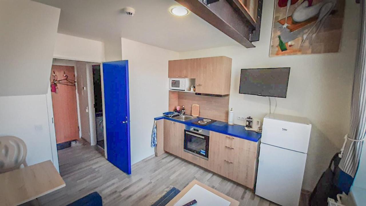 City Beach Apartment Reval Esterno foto